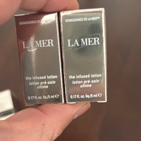 La Mer Skincare Set with Silver and Green Packaging - Picture 5 of 7